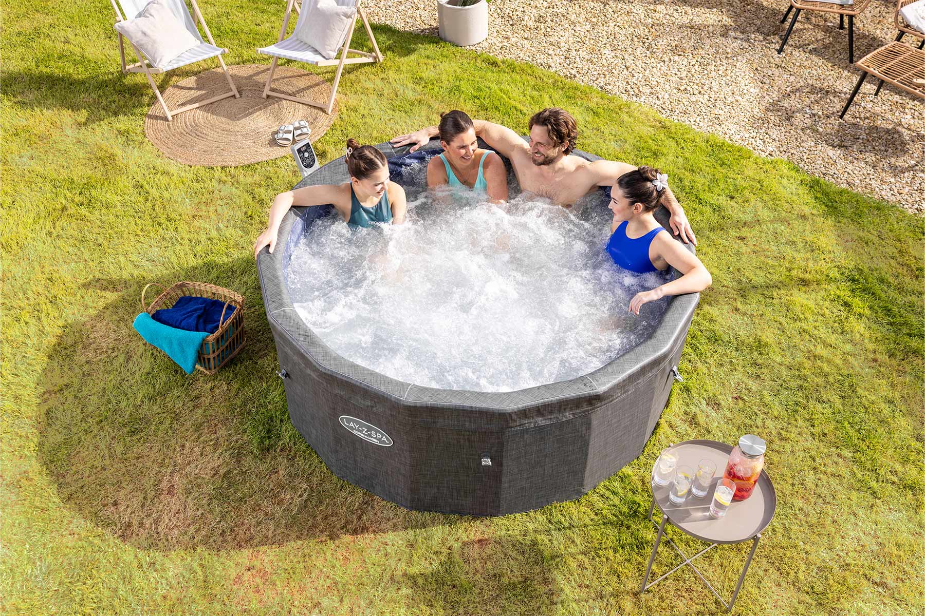 Copenhagen Lay-Z-Spa for 5-7 people and ultrafit pump