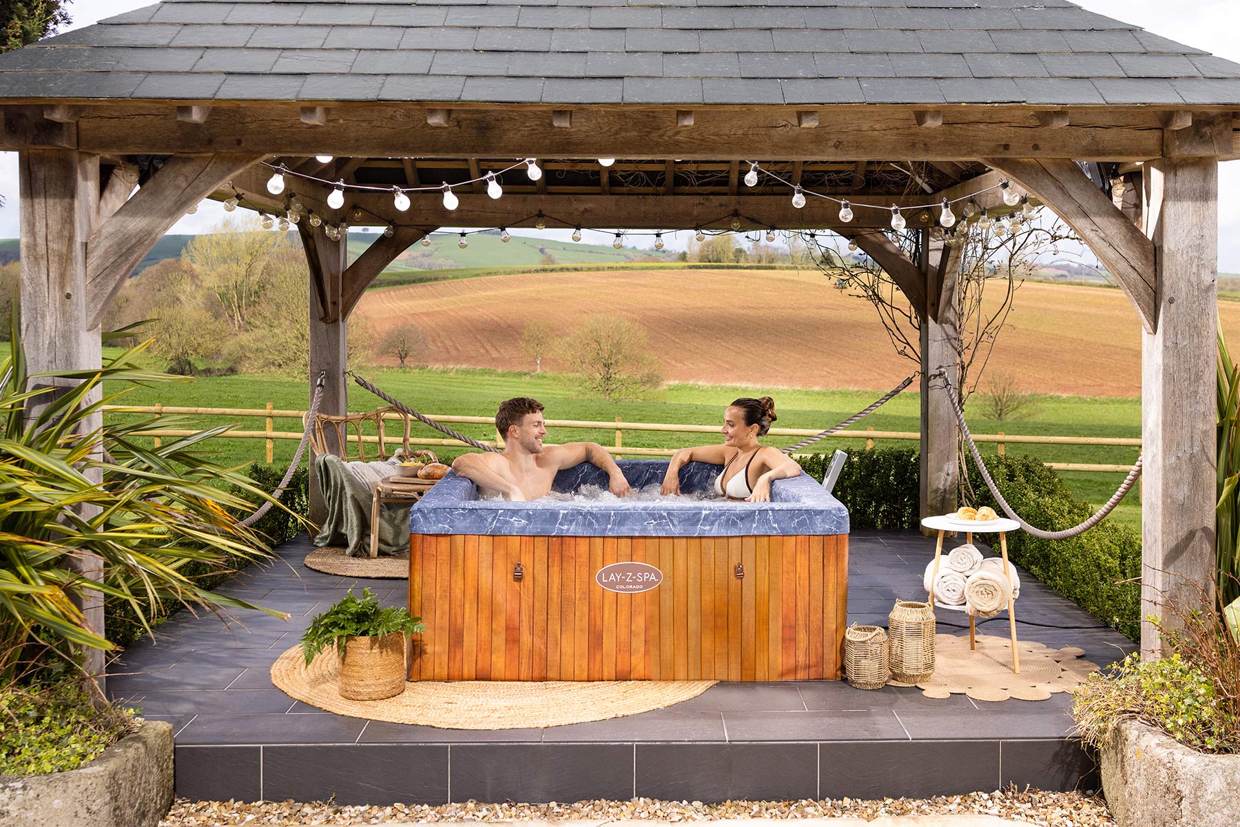 Lay-Z-Spa Colorado, UltraFit integrated pump hot tub with 140 AirJet all-surrounding, full-body massage