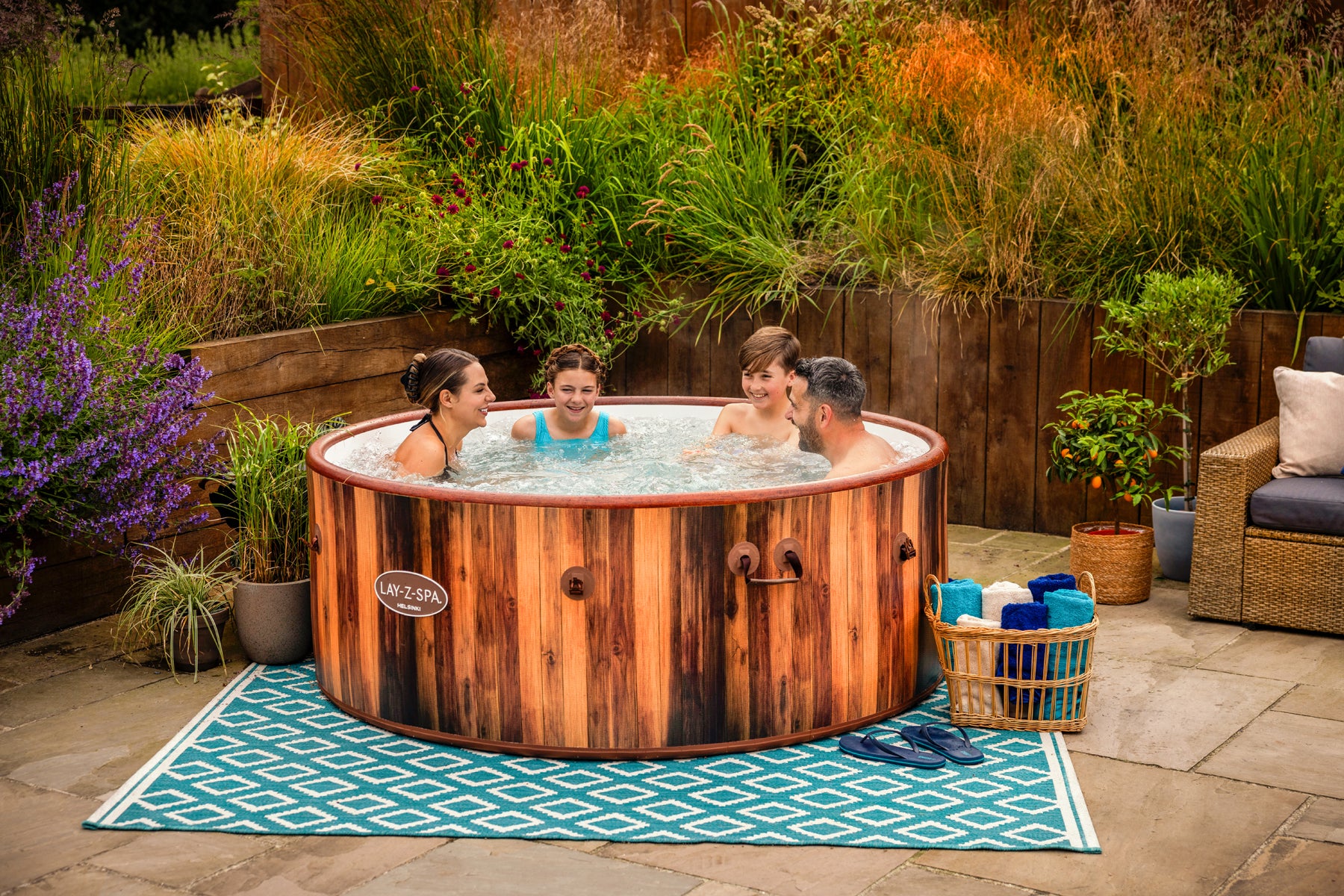 lay z spa family hot tub for 7 people