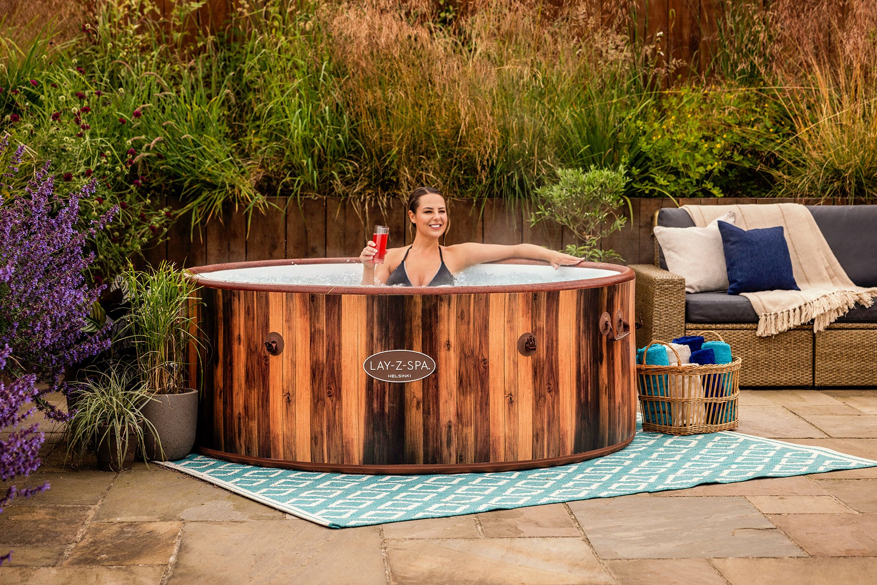 plastic glasses for inflatable hot tub