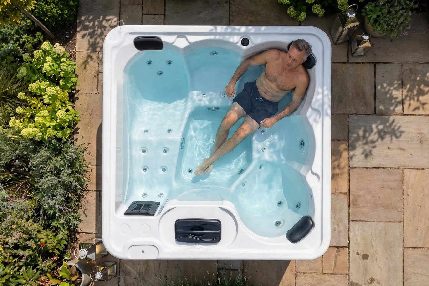 Lay-Z-Spa plug and play acrylic hot tub for 5 people