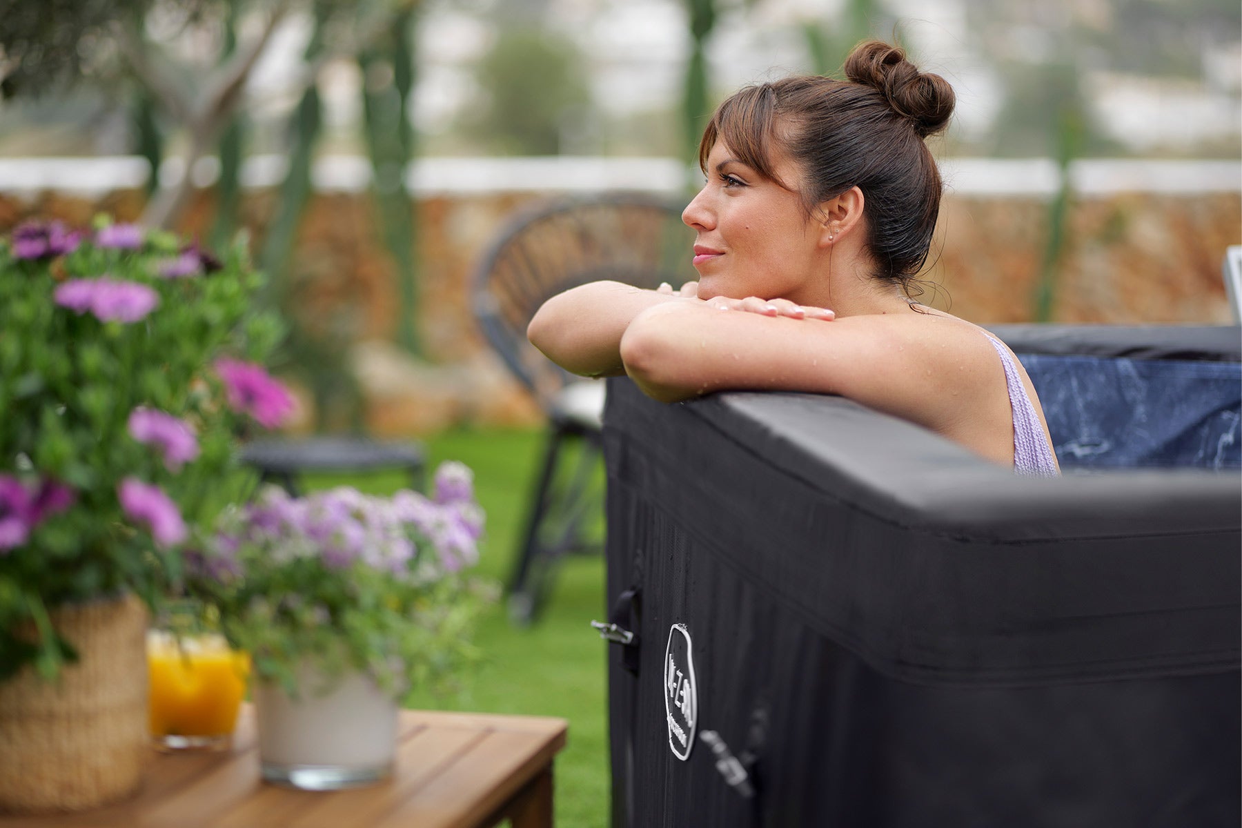 Energy efficient foam hot tub in black