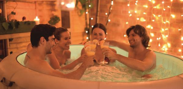 7 Tips For The Perfect Hot Tub Party